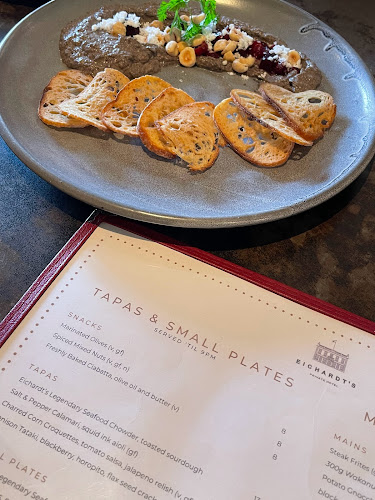 Reviews of Eichardt's Bar in Queenstown - Hospitality and gastronomy