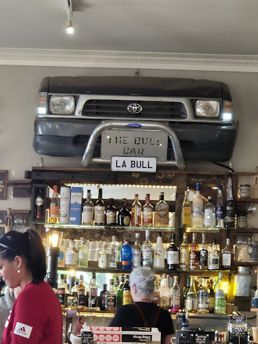 Reviews of La Bull Cafe & Bar in Bulls - Hospitality and gastronomy