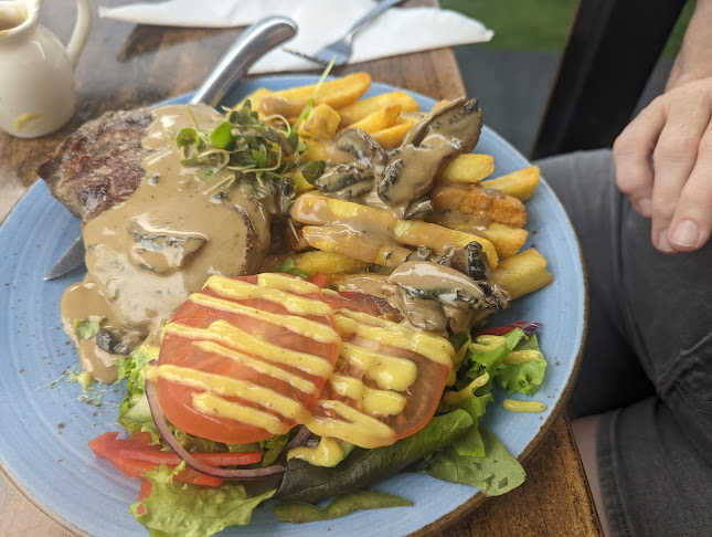 Butlers Reef Restaurant, Bar and Function Venue - Hospitality and gastronomy