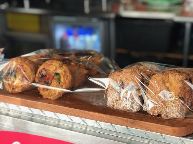 Comentarii opinii despre The Wave Cafe