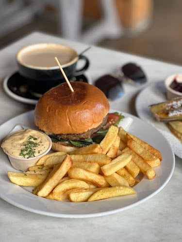 Comentarii opinii despre Hot Bread Shop Cafe