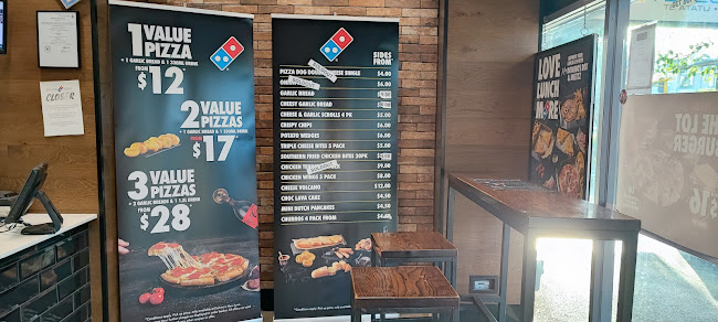 Domino's Pizza New Lynn - Hospitality and gastronomy
