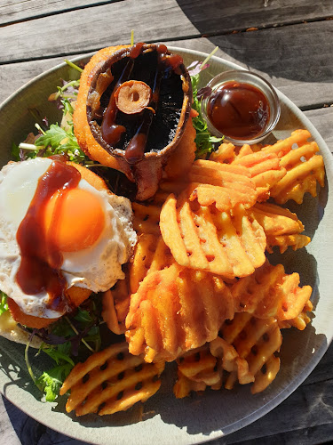 11 Old Main North Road, Leithfield 7481, New Zealand