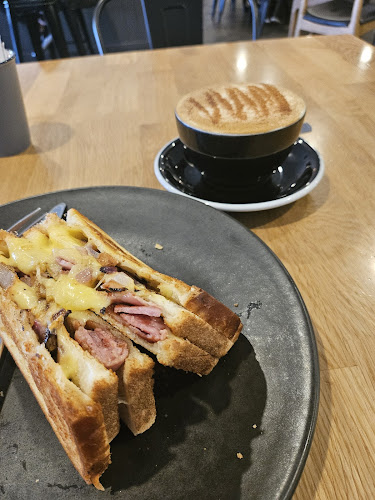 Opinii despre Robert Harris Cafe Te Awamutu în Te Awamutu - Hospitality and gastronomy