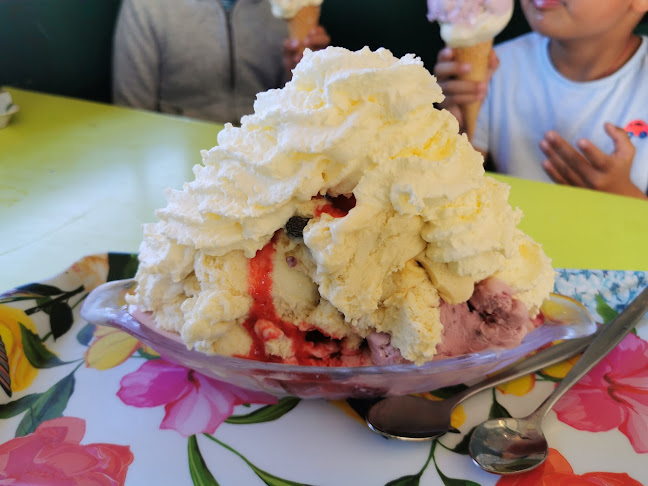 Rush Munro's Ice Creamery