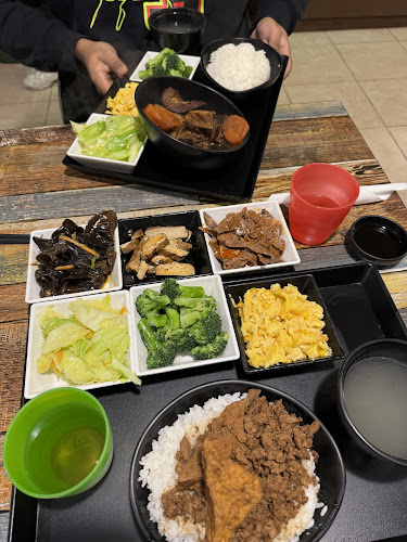 Neighbours' Cafe 芳鄰小館