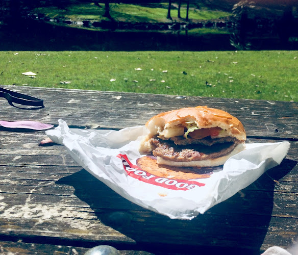 Happy Days Takeaway - Hospitality and gastronomy