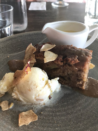 Pineacres Restaurant & Bar - Hospitality and gastronomy