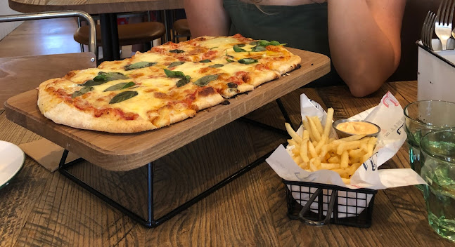 The Brit Pub & Eatery - Auckland