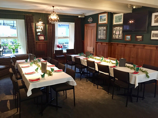 Comentarii opinii despre Careys Bay Historic Hotel