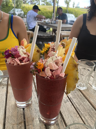 Willow Cafe - Hospitality and gastronomy