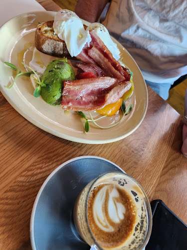 Odettes Eatery Open Times