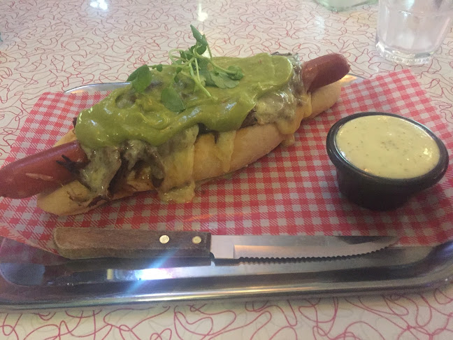 Deluxe Diner Phone number