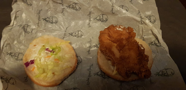 KFC Roslyn - Hospitality and gastronomy