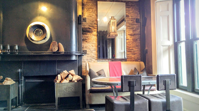 Comments and reviews of Eichardt's Bar