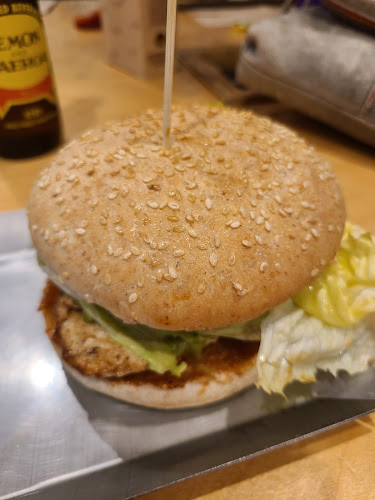 Comments and reviews of BurgerFuel Queen Street