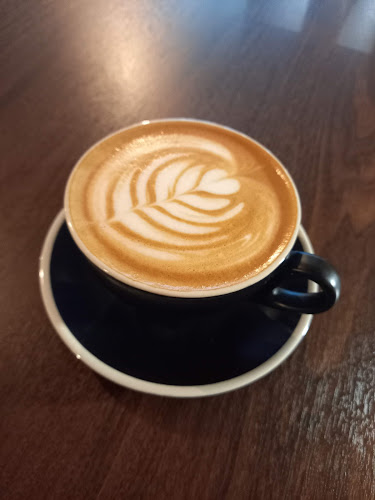 six ounces - Hospitality and gastronomy