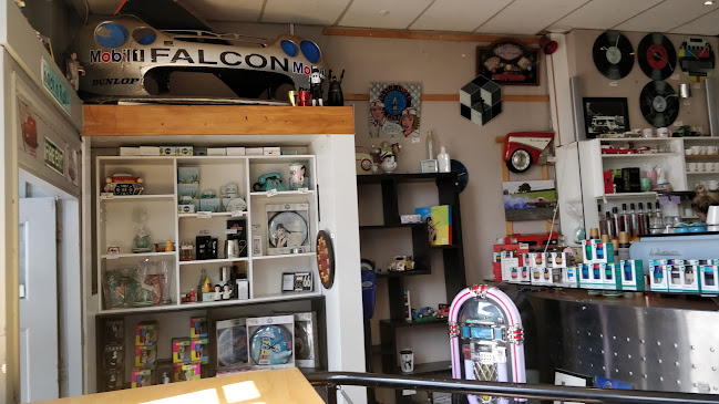 Central Cafe Open Times