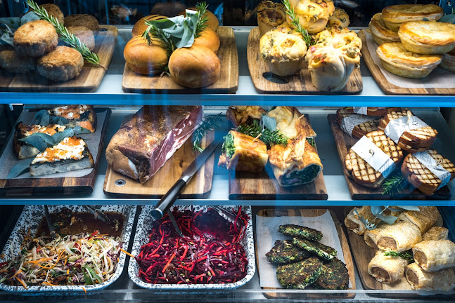 Karaka Riverlands - Hospitality and gastronomy