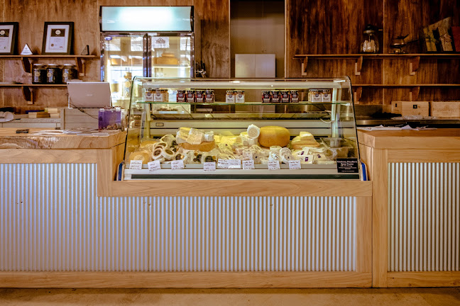 Comentarii opinii despre The Junction Shop