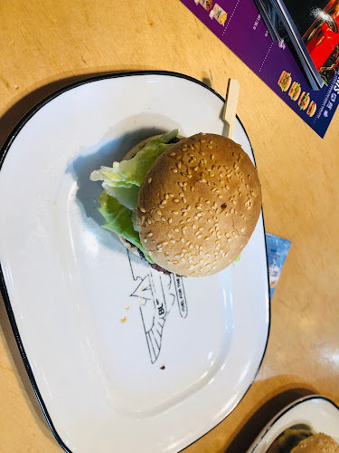 Comentarii opinii despre BurgerFuel Five Cross Roads