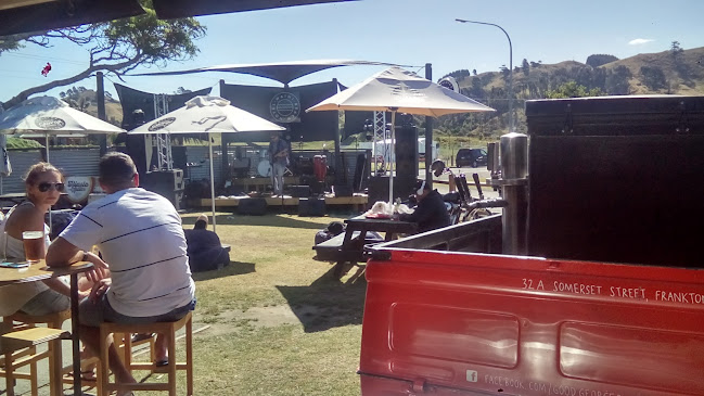 Comentarii opinii despre Waihi Beach Hotel