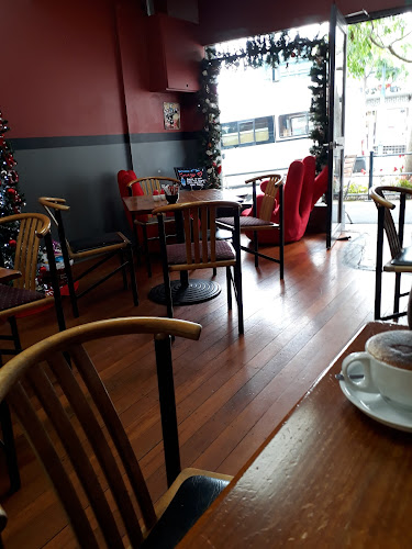 Comentarii opinii despre The Grindhouse Cafe