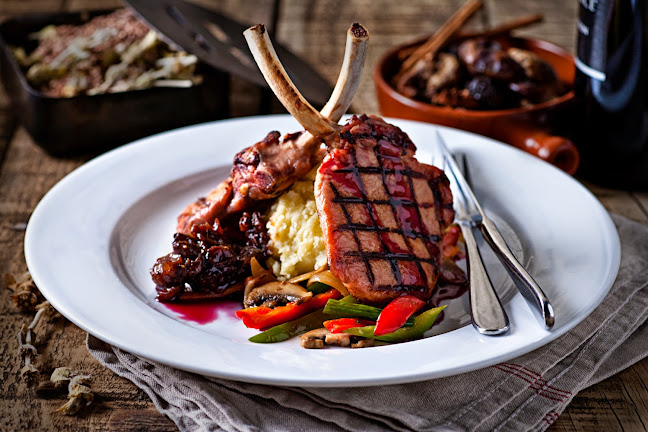 Costas Taverna Greek Restaurant and Ouzo Bar - Christchurch