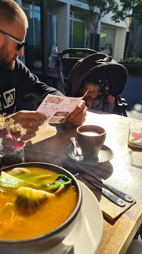 Comentarii opinii despre Water Drop Vegetarian Cafe