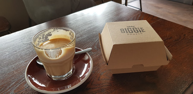 Biggie Bagels - Hospitality and gastronomy