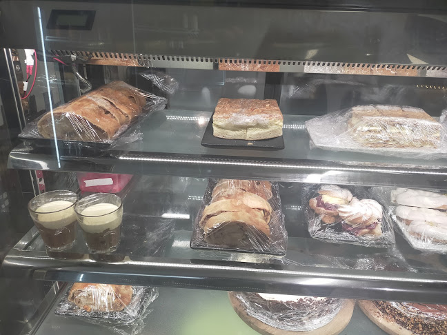 Comentarii opinii despre Mitten Drin