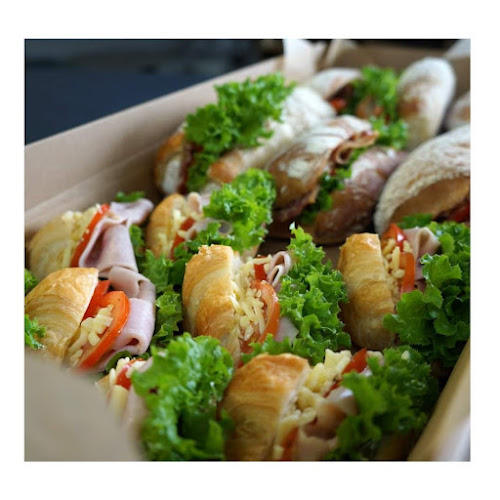 Comentarii opinii despre Indulge Catering