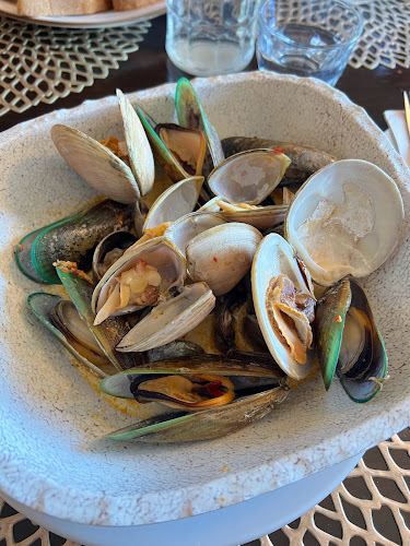 Careys Bay Historic Hotel