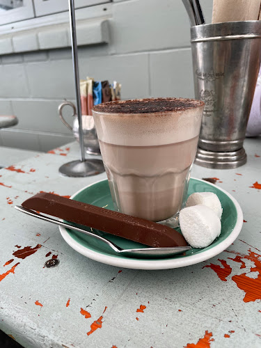 Mavis & Co - Hospitality and gastronomy