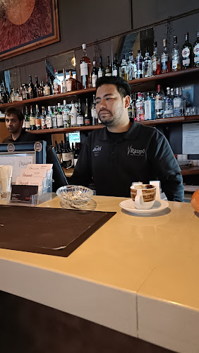 Comentarii opinii despre Raupo Cafe, Restaurant & Traiteur