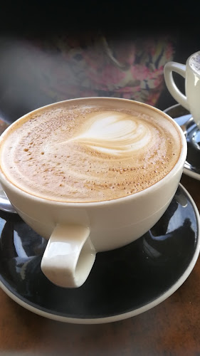 Comentarii opinii despre Hot Bread Shop Cafe