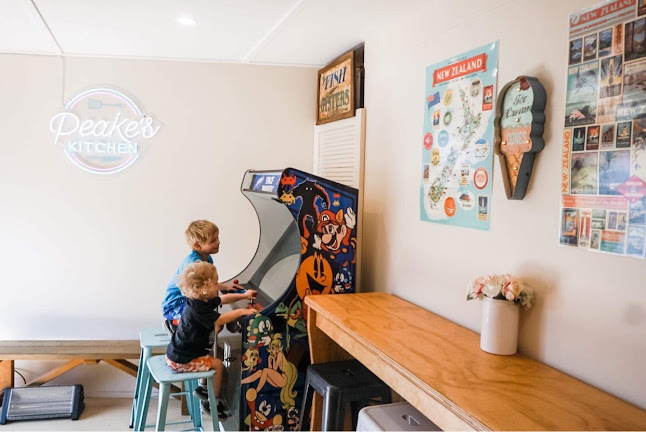 Peake’s Kitchen & Ice Cream, Store