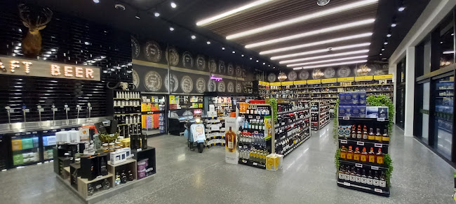 Reviews of Liquorland Three Parks in Wānaka - Hospitality and gastronomy