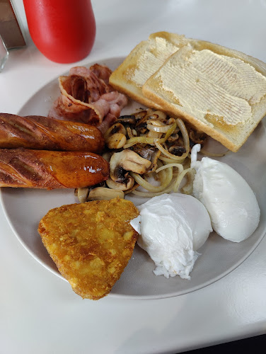 Siv hon chheav - Hospitality and gastronomy