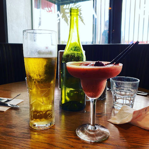 Comentarii opinii despre Foundation Bar