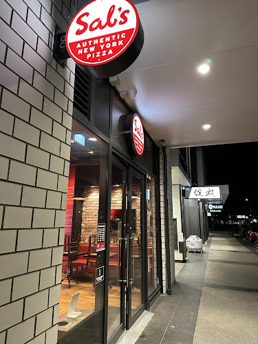 Sal's Authentic NY Pizza - Frankton - Hospitality and gastronomy