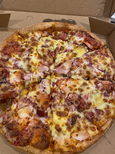 Pizza Club Max Glen Eden - Hospitality and gastronomy