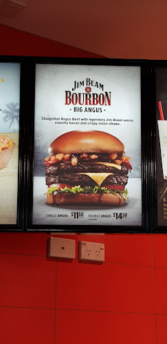 Opinii despre Carl's Jr. Takanini în Takanini - Hospitality and gastronomy