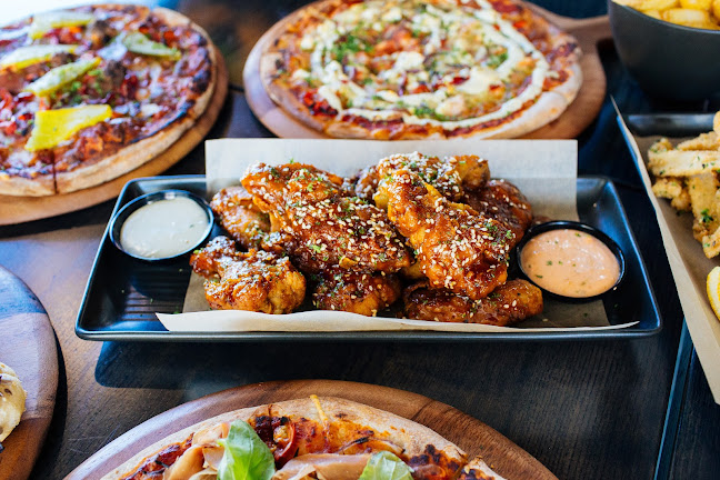 Comentarii opinii despre Slate - Billiards & Gastropub