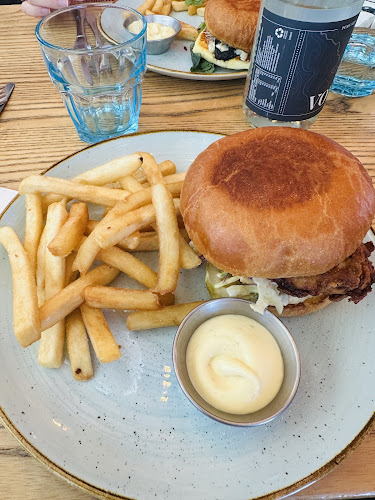 Comentarii opinii despre Flamingo Joe's Bar & Eatery