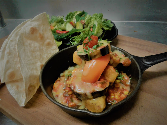 Blue's BBQ - Hospitality and gastronomy