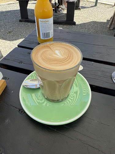 Comentarii opinii despre Pinot Junction -Lakeside Cafe