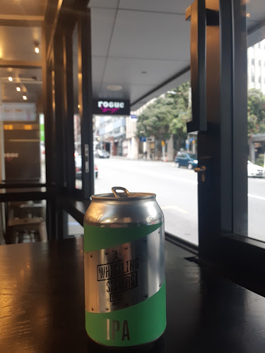 Comments and reviews of Rogue Burger