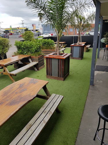 The Horse & Hound Cafe & Bar