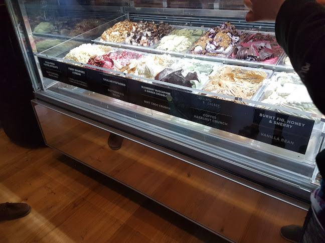 Island Gelato Co. CBD Ferry Terminal - Hospitality and gastronomy